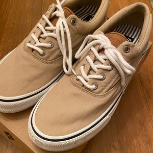 NWT Men’s Sperry Loafers